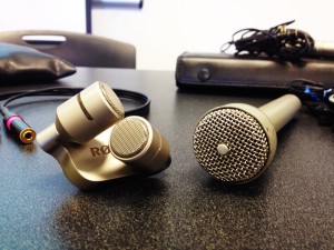 Rode iXY (left) Electro-Voice 635a (Right) 